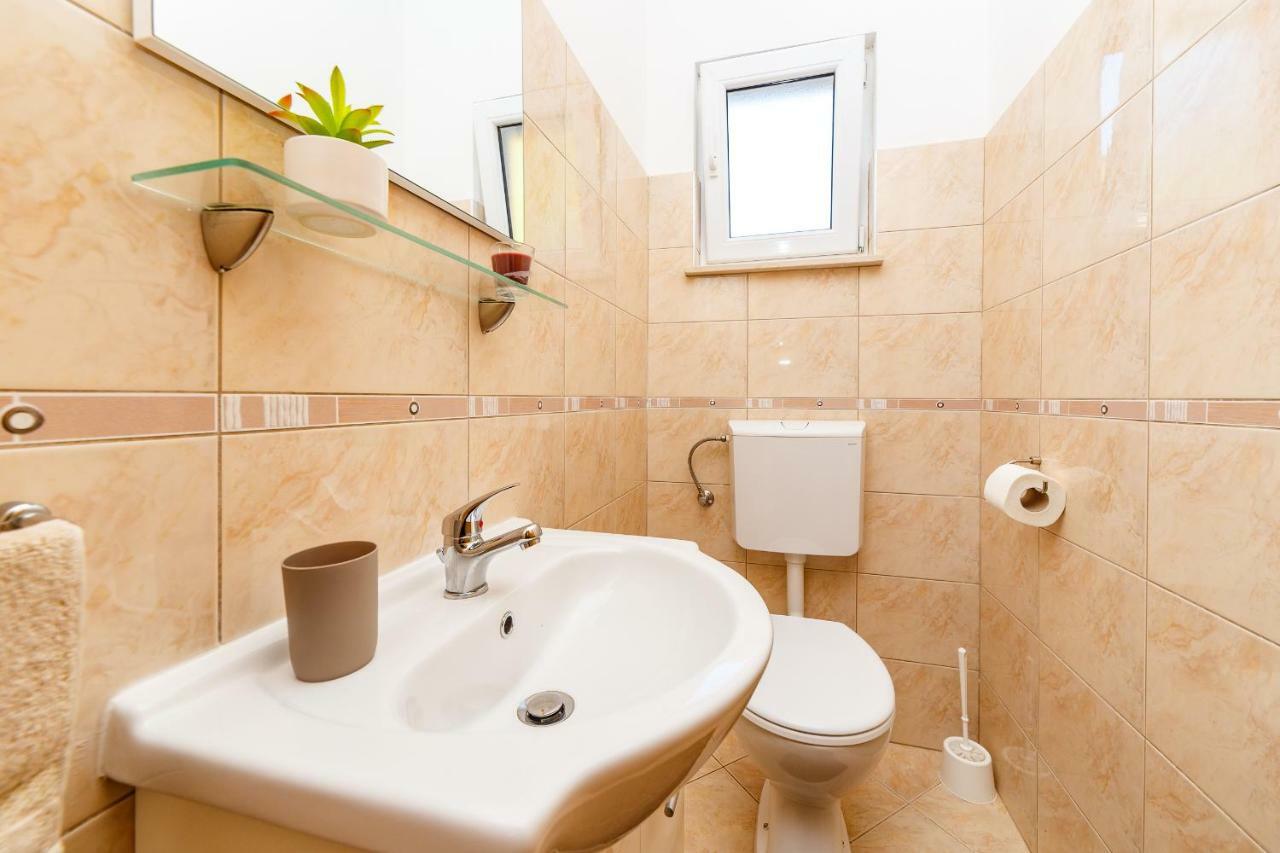 Apartments Iva Marina Zewnętrze zdjęcie