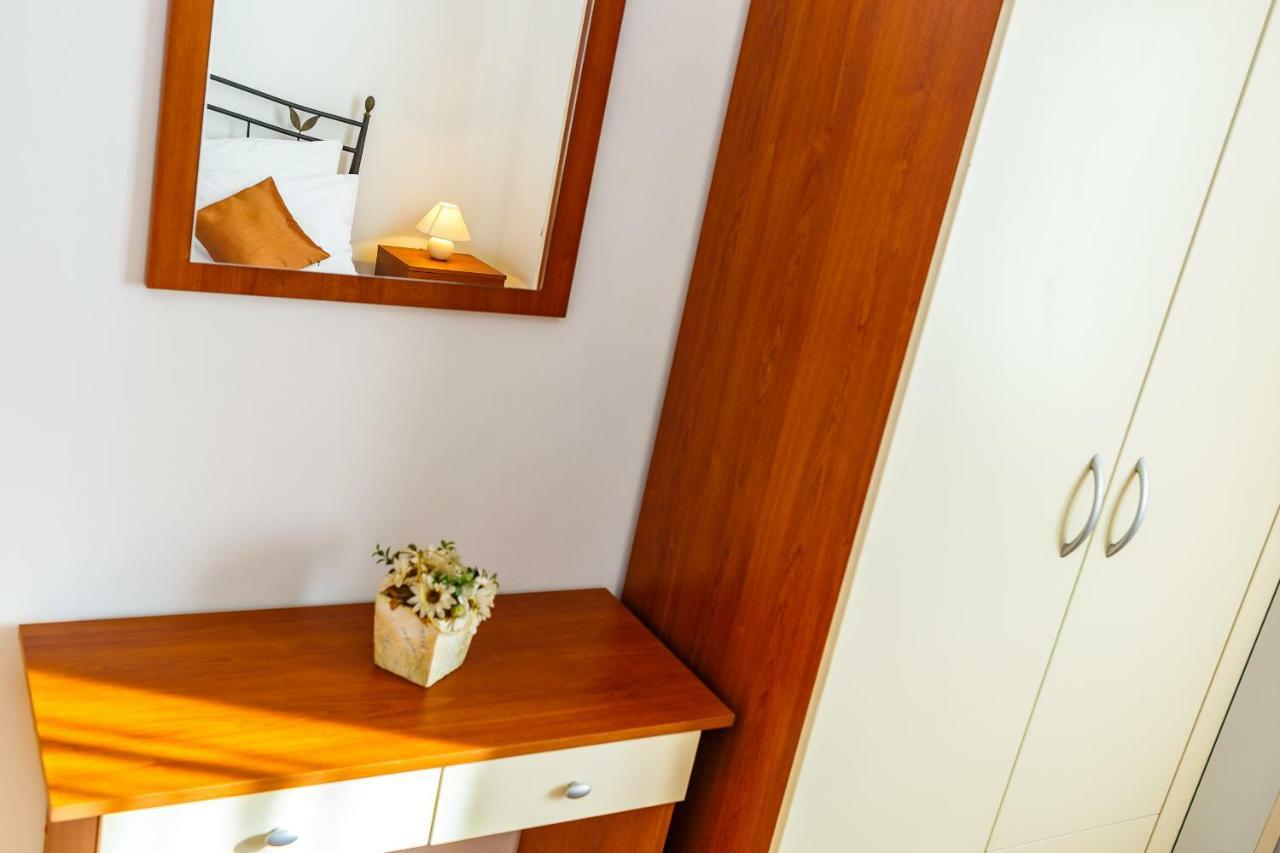 Apartments Iva Marina Zewnętrze zdjęcie
